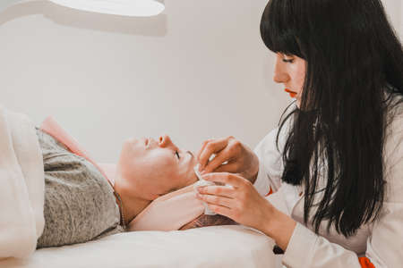 Flushing cryo-mask, skin rejuvenation and restoration procedure, cleansing and narrowing pores. newの写真素材