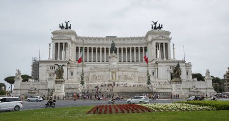 Rome 05152015: the altar of the Fatherland is the most important memorial monument in Italy. In every commemoration of the Italian repubblic the Italian President comes there to depot in flowers crownのeditorial素材