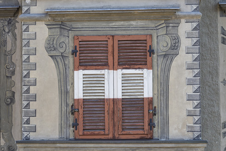 Old alpine windowの写真素材