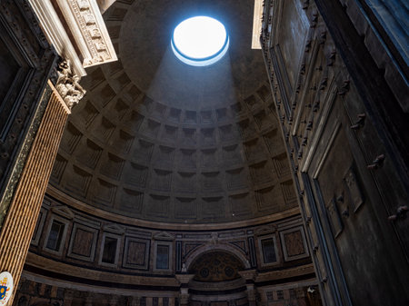 View of the dome of the Pantheon churchのeditorial素材