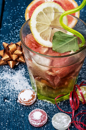 alcoholic cocktails with fresh fruitsの写真素材