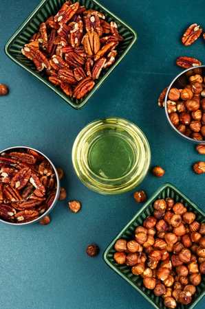 Aromatic fresh nut oil, hazelnut and pecan oil.
