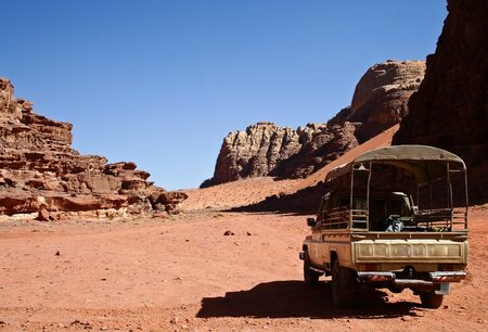 Safari in desert Wadi Rum  Jordanのeditorial素材
