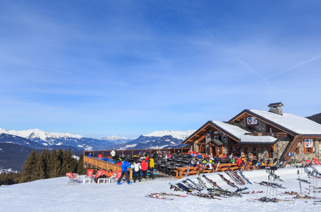 Restaurant in the mountains. Meribel Ski Resort. Franceのeditorial素材