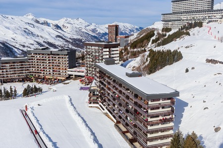 Ski resort  Val Thorens. Village of Les Menuires. Franceのeditorial素材