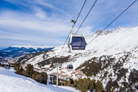 Cabins cableway ski resort of Meribel. Village of Meribel-Mottaret. Franceのeditorial素材