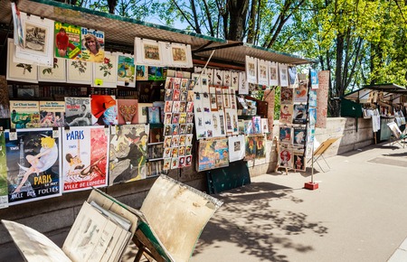 Sale of pictures on the embankment of the river Seine. Paris, Franceのeditorial素材