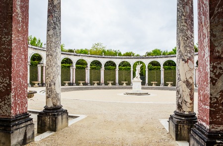 Bosquet Colonnade is a circle of 32 columns and arches in the center of the sculpture "Abduction of Proserpine by Pluto".の写真素材