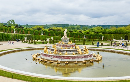  Close-up of Latona fountain in the Gardens of Versailles Palaceのeditorial素材
