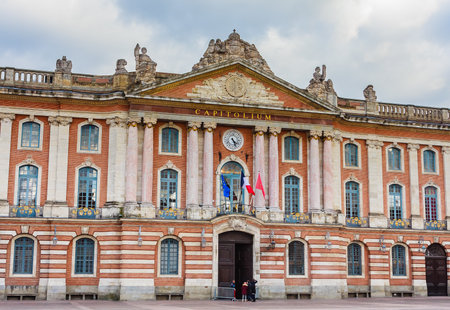 Capitolium on Place du Capitole, Toulouse, France.のeditorial素材