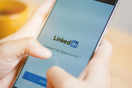 Sakon Nakhon, THAILAND -August 1,2017:LinkedIn is a social network for search and establishment of business contacts. It is founded in 2002.のeditorial素材