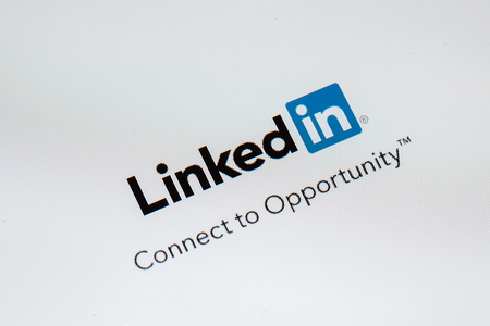 Bangkok,thailand - June 15, 2016: Social network LinkedIn icon on the computer screen. LinkedIn - social network to find and establish business contacts.のeditorial素材