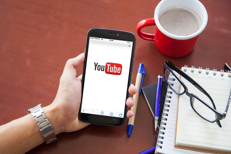 bangkok, thailand - June 18.2016: YouTube is the popular video-sharing website that founded in February 14, 2005のeditorial素材