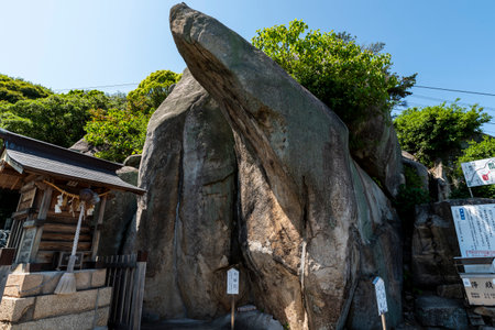 Meoto Iwa (Married Couple Rocks) in the Grounds of Senkoji Temple, Onomichi City, Hiroshima Prefecture, Japanの写真素材