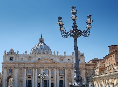 The Saint Peter's Basilica in Vatican, Italia.の写真素材