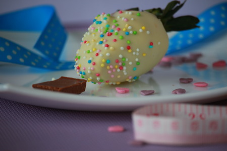 A strawberry with white chocolateの写真素材