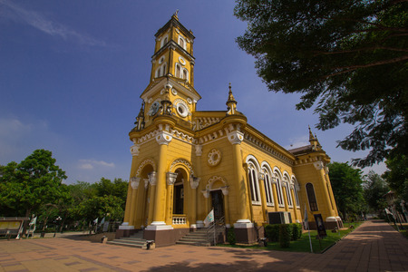 yellow church in ayutthayaの写真素材