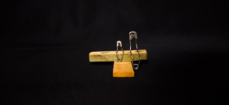 Mix Steel Metal Safety Pin two couples sit safety picの写真素材