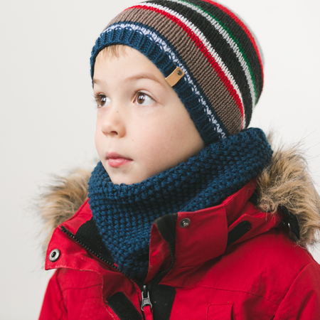 cute kid in winter timeの写真素材