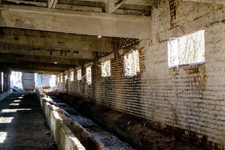 Brick White Old Abandoned Buildingの写真素材