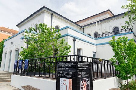 Geelong, Australia - October 14, 2018: The Old Courthouse is the home of Courthouse Youth Arts venue in central Geelong.のeditorial素材