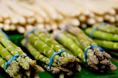collection of fresh seasonal asparagus vegetable on market の写真素材