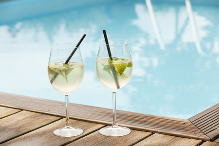 hugo prosecco elderflower soda ice summer drink outdoor aperitifの写真素材