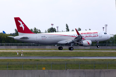 Borispol, Ukraine - May 25, 2018: A6-AOS Air Arabia Airbus A320-200 aircraft landing on the runway of Borispol International Airport. Editorial use onlyのeditorial素材