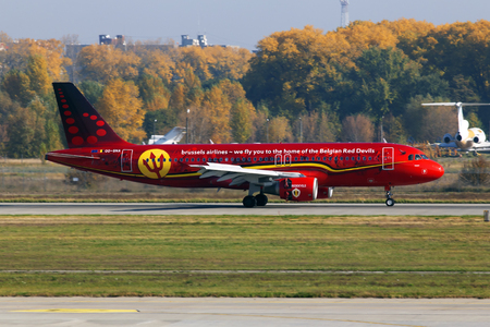 Borispol, Ukraine - October 17, 2018: OOP-SNA Brussels Airlines Airbus A320-200のeditorial素材
