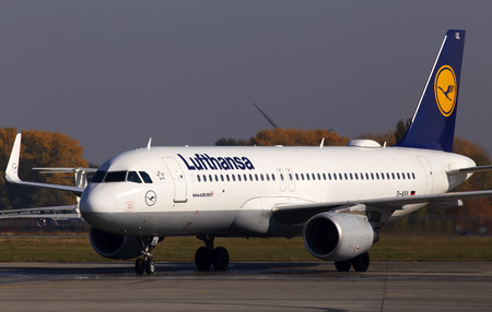 Borispol, Ukraine - October 17, 2018: Lufthansa D-AIUL Airbus A320-200 aircraft running to the Borispol International Airport parkingのeditorial素材
