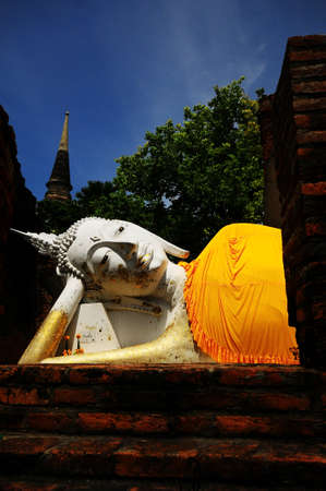 lying white buddha statue at Wat Khun Inthapramun, Ang Thong Province, Thailandの写真素材