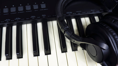 Headphones on Pianoの写真素材