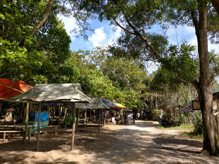 semi permanent local buildings on the edge of the beach are very prettyのeditorial素材