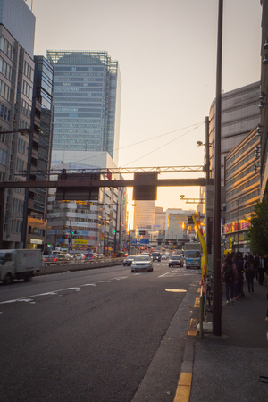 25 OCTOBER  2017 TOKYO JAPAN : Twilight time in Shinjuku streetのeditorial素材