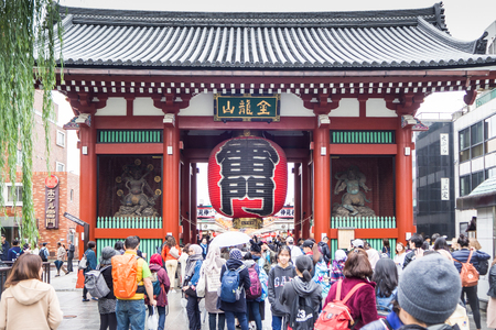 25 OCTOBER 2017 : SensÅ-ji is an ancient Buddhist temple located in Asakusa, Tokyo, Japan.のeditorial素材