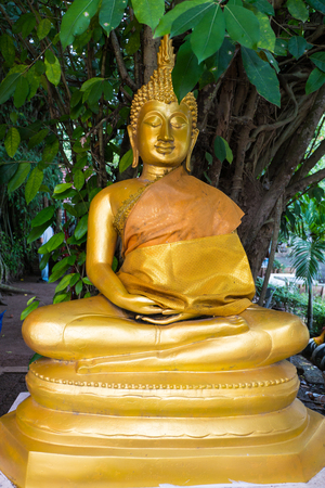 gold buddha meditationの写真素材