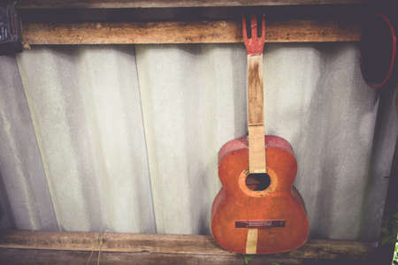 old guitarの写真素材