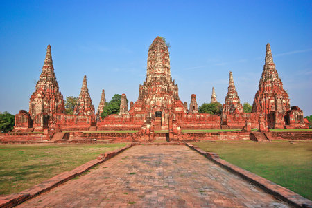 The ancient city of Ayutthaya Chaiwatthanaram near the Chao Phraya River のeditorial素材
