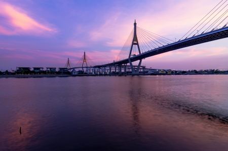 The Bhumibol Bridge , one of Thailand most famous bridges, spanning the river Choa Phraya の写真素材