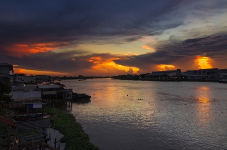 Beautiful evening sky. The Chao Phraya River Thailandの写真素材