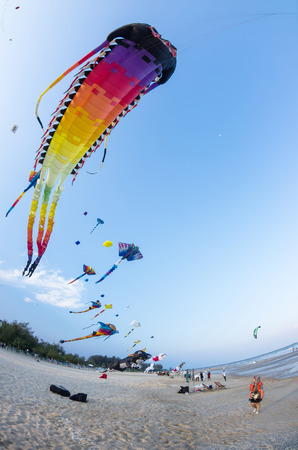 PHETCHABURI THAILAND-March 28: Cha-Am International Kite Festival 2015 Thailand "Sea Sun Fun Fly" at Cha Am Beach, Phetchaburi on March 28,2015 in Phetchaburi, Thailand.のeditorial素材