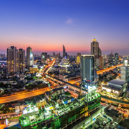 Cityscape View of the Bangkok Sathorn area at twilight.の写真素材
