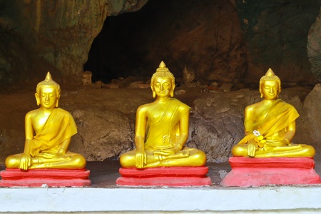 Buddha is located in Khao Luang Cave, Phetchaburi Province, Thailandのeditorial素材