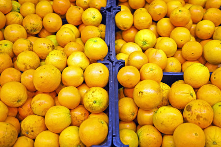 Organic oranges in the market