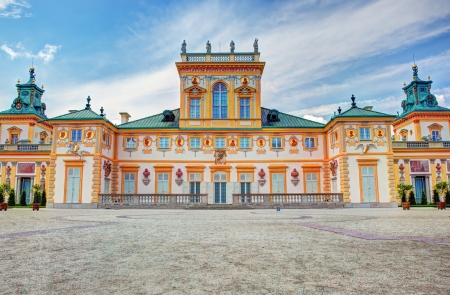 The royal Wilanow Palace in Warsaw, Poland. View from Upper Gardenのeditorial素材