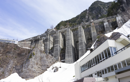 Scene of Kurobe dam  between Snow wall at Tateyama Kurobe Alpine Route, Japanのeditorial素材