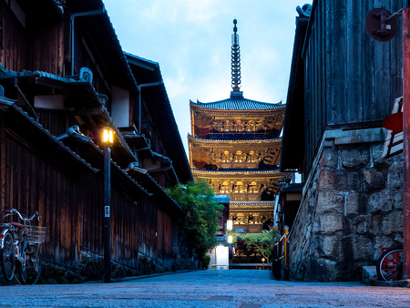 Old town in Kyoto, the Higashiyama District and Yasaka Pagoda at the evening.のeditorial素材