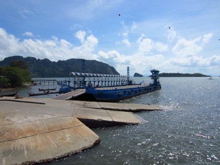 Lanta ferry, ferry between krabi and lanta islandのeditorial素材