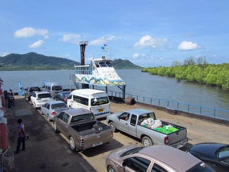 Lanta ferry, ferry between krabi and lanta islandのeditorial素材