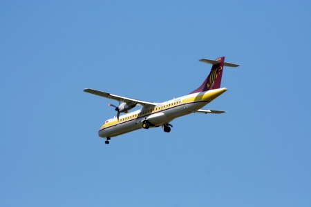 ATR72, 72-200 airmandalay landing at chiangmai airport, flight from yangoon, myanmarのeditorial素材